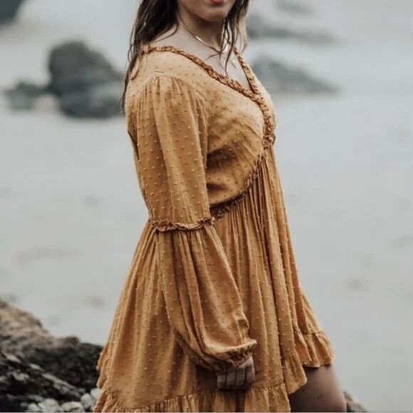 Auguste the Label Tour Ryanne Dress - Picture 2 of 11